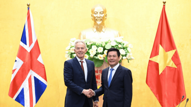 Bộ trưởng Nguyễn Hồng Diên làm việc với cựu Thủ tướng Anh, Chủ tịch điều hành viện Tony Blair vì sự thay đổi toàn cầu (TBI)