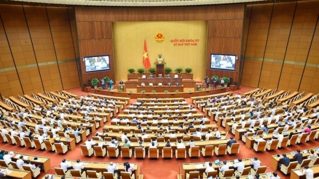 Bộ trưởng Nguyễn Hồng Diên giải trình, làm rõ các vấn đề Đại biểu Quốc hội quan tâm về phát triển năng lượng tái tạo