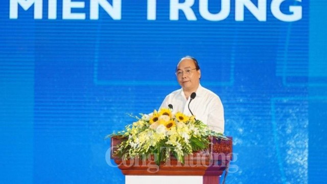 Thủ tướng Nguyễn Xuân Phúc: Miền Trung cần tập trung tháo gỡ các điểm nghẽn