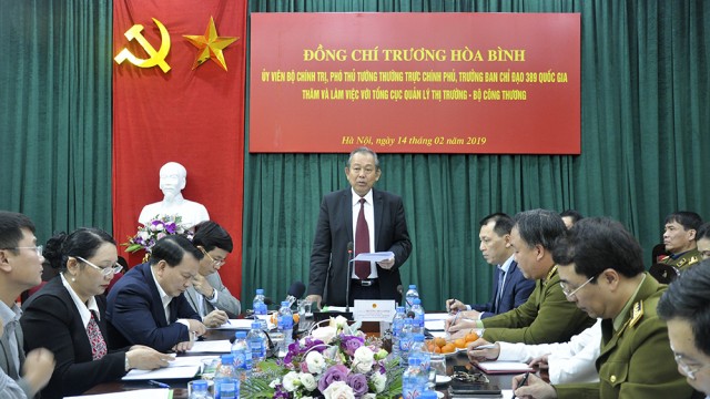 Tăng cường lực lượng trong quản lý, kiểm soát thị trường