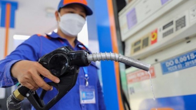 Thủ tướng yêu cầu bảo đảm cung ứng đủ xăng dầu dịp Tết