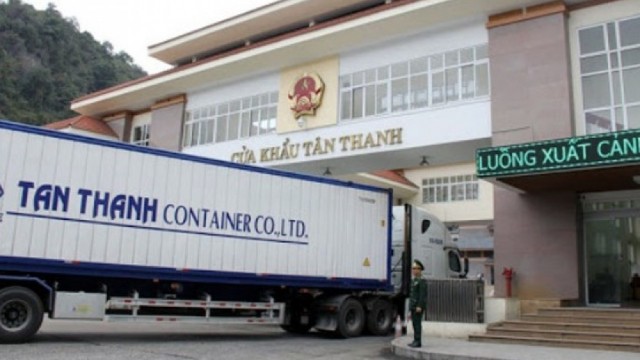 Hoạt động thương mại biên giới qua các cửa khẩu biên với Trung Quốc  - cơ hội và thách thức