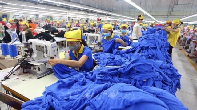 Từng bước cải thiện, nâng cao đời sống người lao động