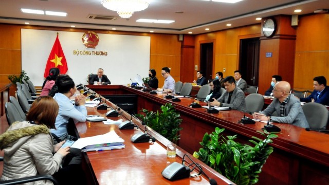 Bộ Công Thương họp khẩn về công tác phòng chống dịch Covid-19 trong tình hình mới