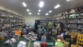 Phanh phui kho giày dép "khủng" giả mạo các nhãn hiệu nổi tiếng thế giới