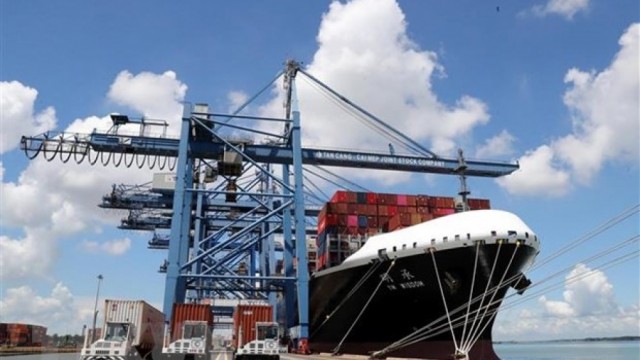 Xuất khẩu gặp khó vì giá cước cao và thiếu container lạnh