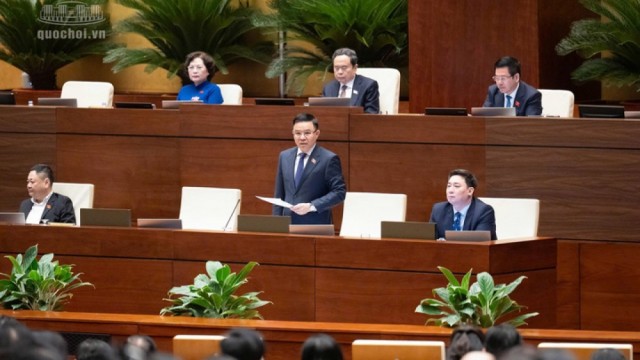 Bộ trưởng Lê Mạnh Hùng giải trình 6 vấn đề đại biểu Quốc hội nêu về dự án sửa 4 luật trong lĩnh vực thương mại