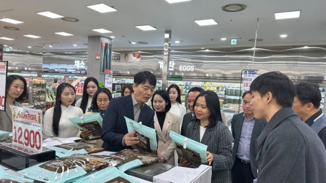 Tuần hàng Việt Nam tại hệ thống LOTTE Mart Hàn Quốc