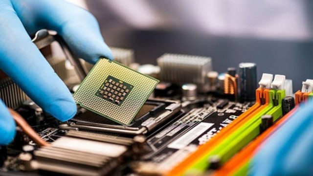 Chính phủ vừa phê duyệt Chương trình Phát triển nguồn nhân lực ngành công nghiệp bán dẫn đến năm 2030, định hướng đến năm 2030 với 7 nhiệm vụ trọng tâm...