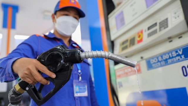 Chính phủ ban hành Nghị quyết về việc kéo dài thời hạn áp dụng ưu đãi thuế xăng dầu đến hết năm 2026