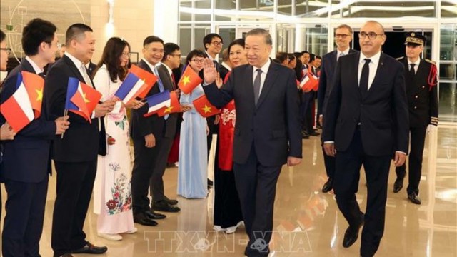 Tổng Bí thư, Chủ tịch nước Tô Lâm bắt đầu thăm chính thức Cộng hòa Pháp và dự Hội nghị Thượng đỉnh Không gian vũ trụ tại Paris