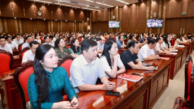Thực hiện quyết liệt, đồng bộ, hiệu quả các nhóm nhiệm vụ, giải pháp tại Nghị quyết 68-NQ/TW với tinh thần "6 rõ" 