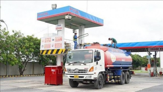 Bộ Công Thương yêu cầu doanh nghiệp chủ động nguồn cung, không gián đoạn phân phối xăng dầu