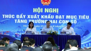 Phó Thủ tướng Thường trực Phạm Gia Túc chỉ đạo Hội nghị Thúc đẩy xuất khẩu đạt mục tiêu tăng trưởng 2 con số