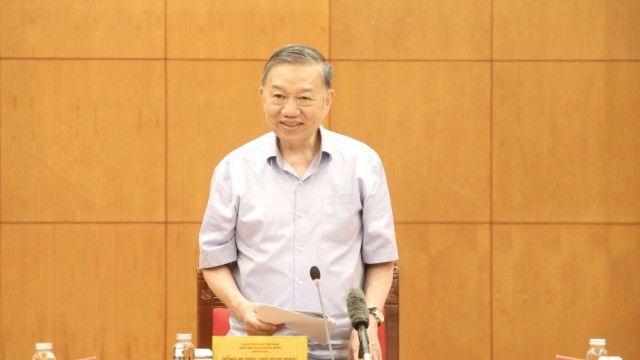 Công tác tư tưởng càng hiện đại về phương thức, càng phải vững chắc về chính trị, tư tưởng, nguyên tắc và mục tiêu