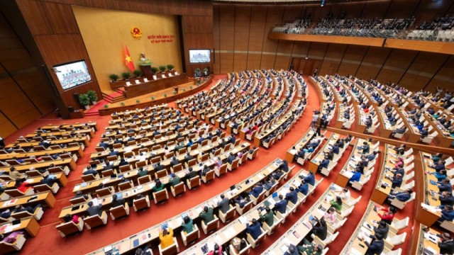 Ngày 23/4, Quốc hội thảo luận về sửa đổi 4 luật thuế, biểu quyết thông qua nhiều luật