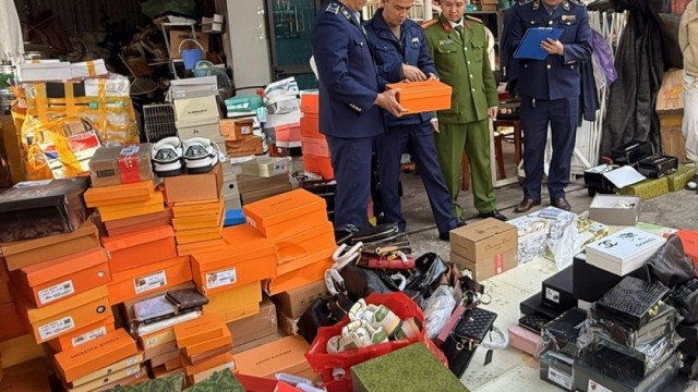 Đẩy mạnh kiểm tra, xử lý hàng hóa giả mạo nhãn hiệu