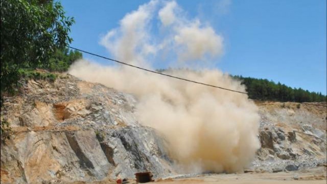 Bộ Công Thương quy định về quản lý, sử dụng vật liệu nổ công nghiệp, tiền chất thuốc nổ