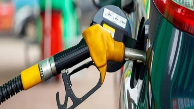 Đề xuất kéo dài việc giảm thuế nhập khẩu một số mặt hàng xăng dầu về 0% đến 30/6/2026