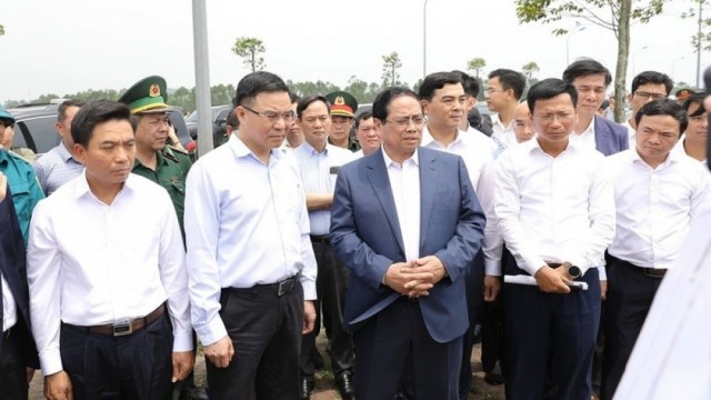 Thủ tướng Phạm Minh Chính khảo sát kho dự trữ dầu tại Thanh Hóa, chỉ đạo bảo đảm an ninh năng lượng quốc gia