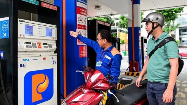 Chính thức chi 4.000-5.000 đồng từ quỹ bình ổn giá với mỗi lít xăng dầu