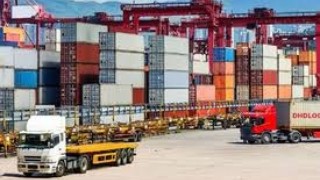 Thương mại Việt Nam – Singapore tăng gần 34% trong tháng đầu năm