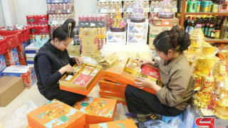 Hàng Việt chiếm lĩnh thị trường Tết