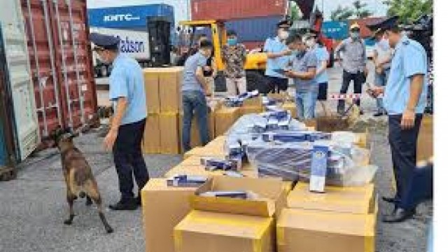 Tăng mức phạt đối với buôn lậu, gian lận thương mại và hàng giả