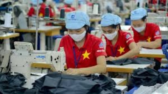 Tổng hợp, phân tích và cung cấp thông tin về tình hình hợp tác, giao thương đối với mặt hàng Dệt may của Việt Nam với thị trường CPTPP trong 11 tháng đầu năm 2025