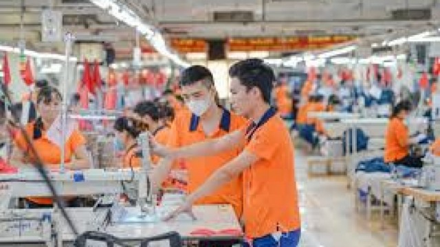 Tổng hợp, phân tích và cung cấp thông tin về tình hình hợp tác, giao thương đối với mặt hàng Dệt may của Việt Nam với thị trường CPTPP trong 10 tháng đầu năm 2025