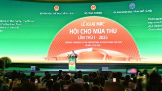 Chính thức khai mạc Hội chợ Mùa Thu lần thứ nhất - 2025
