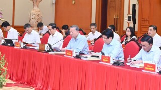 Bộ Chính trị cho ý kiến về công tác chuẩn bị Đại hội Đảng bộ Chính phủ 