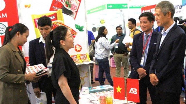 Hàng Việt Nam được quan tâm tại Hội chợ Nông nghiệp, Chăn nuôi, Thủy sản, Thực phẩm, Đồ uống Campuchia 2025