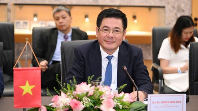 Bộ trưởng Bộ Công Thương Nguyễn Hồng Diên tiếp tân Đại sứ Úc tại Việt Nam