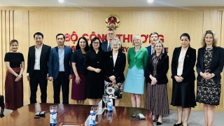 Thứ trưởng Phan Thị Thắng tiếp xã giao Thống đốc Bang Nam Úc