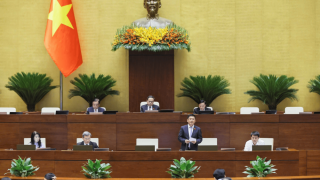 Bộ trưởng Nguyễn Hồng Diên báo cáo tiếp thu, giải trình trước Quốc hội về Luật Hóa chất (sửa đổi)