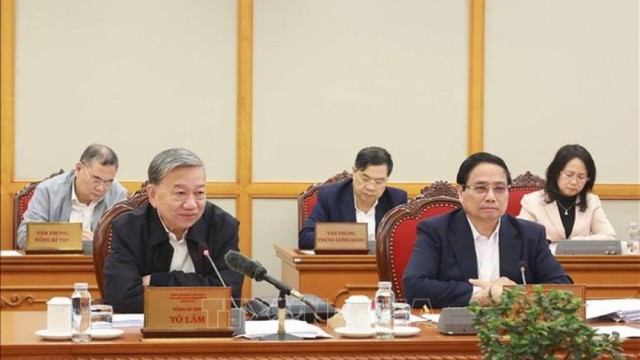 Phát triển khoa học, công nghệ, đổi mới sáng tạo và chuyển đổi số là lựa chọn bắt buộc