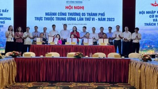 Thứ trưởng Phan Thị Thắng khuyến nghị 6 giải pháp cho 5 thành phố phát triển công nghiệp, thương mại