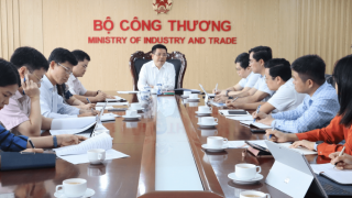 Bộ trưởng Nguyễn Hồng Diên làm việc với Đoàn thanh tra chuyên ngành về quản lý và cung ứng điện của EVN và các đơn vị liên quan