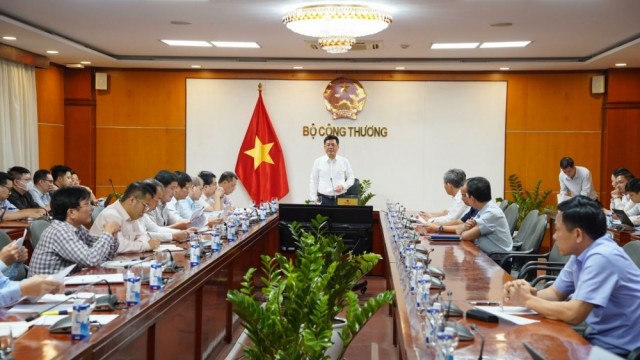 Bộ trưởng Bộ Công Thương chủ trì cuộc họp về kế hoạch đảm bảo cung ứng điện và vận hành hệ thống điện quốc gia cao điểm nắng nóng năm 2023